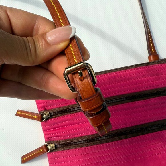 Vintage Dooney & Bourke North South Triple Zip Crossbody – Pink Nylon - Picture 8 of 12